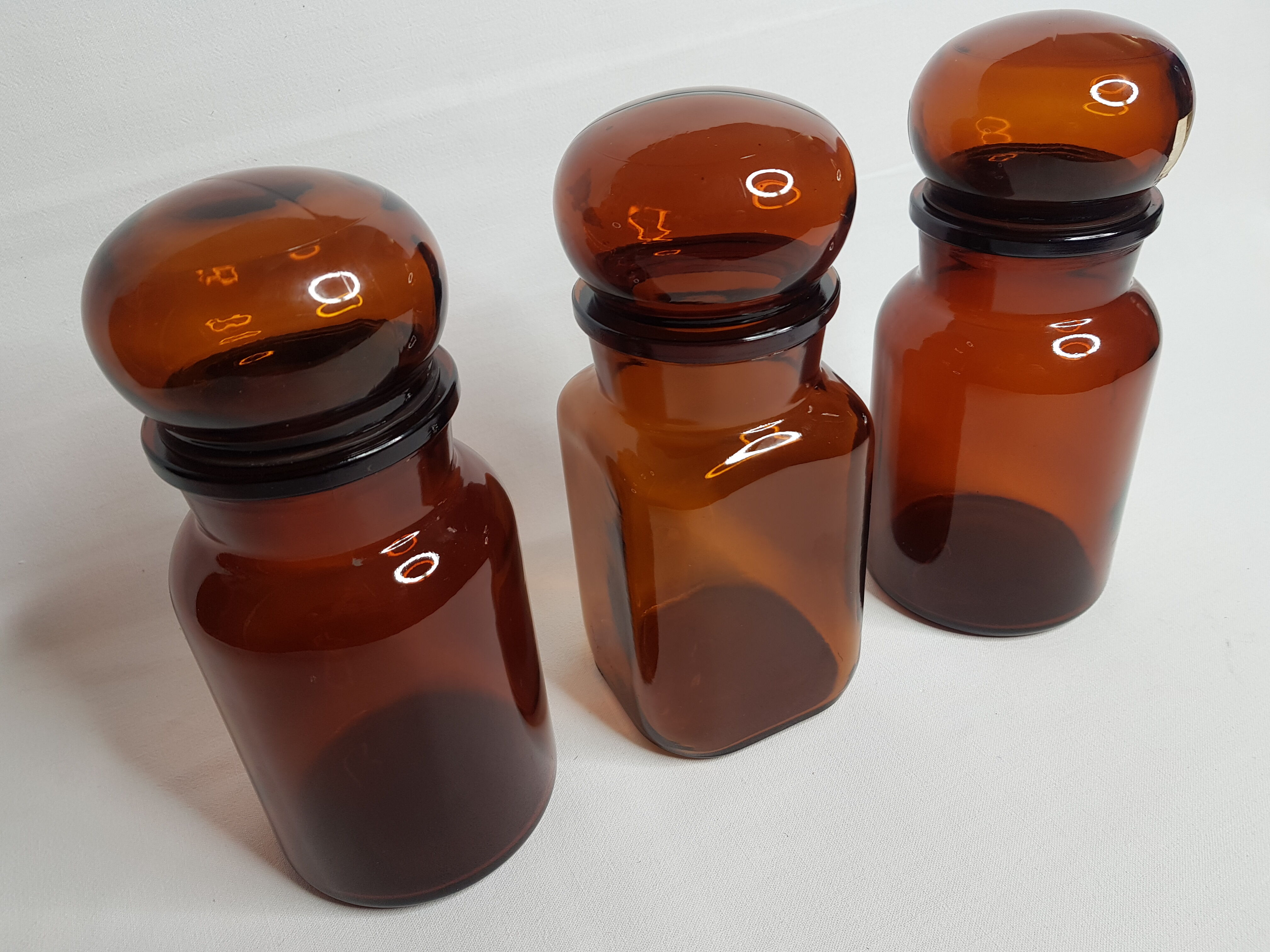 Ensemble de trois pots à café vintage en verre ambrés