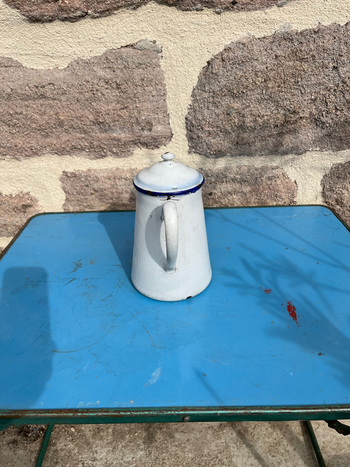 Enamelled coffee maker