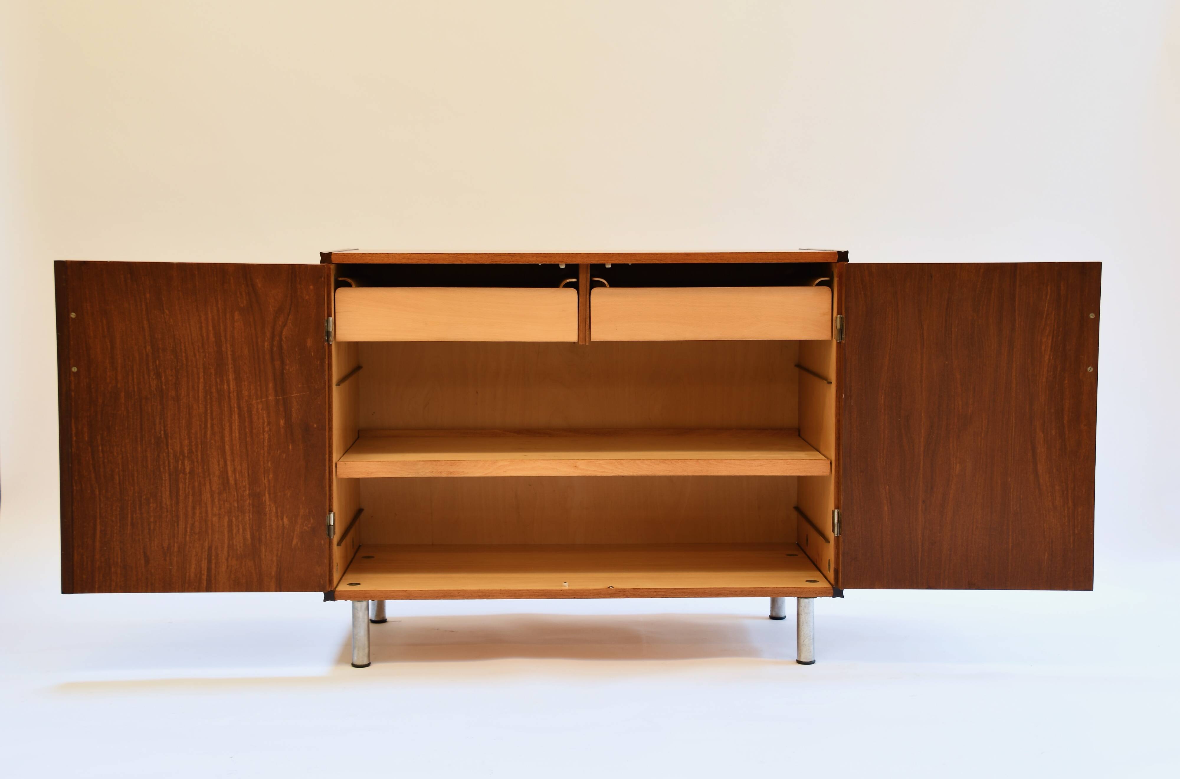 Two-door buffet in manufactured teak, two interior drawers (pastoe).