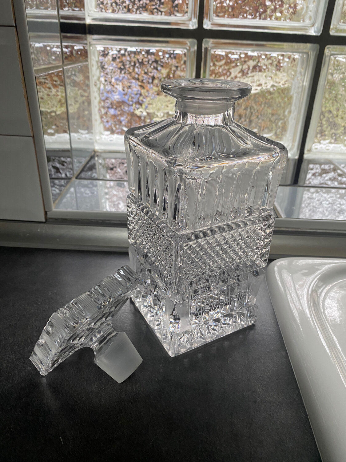 Crystal decanter