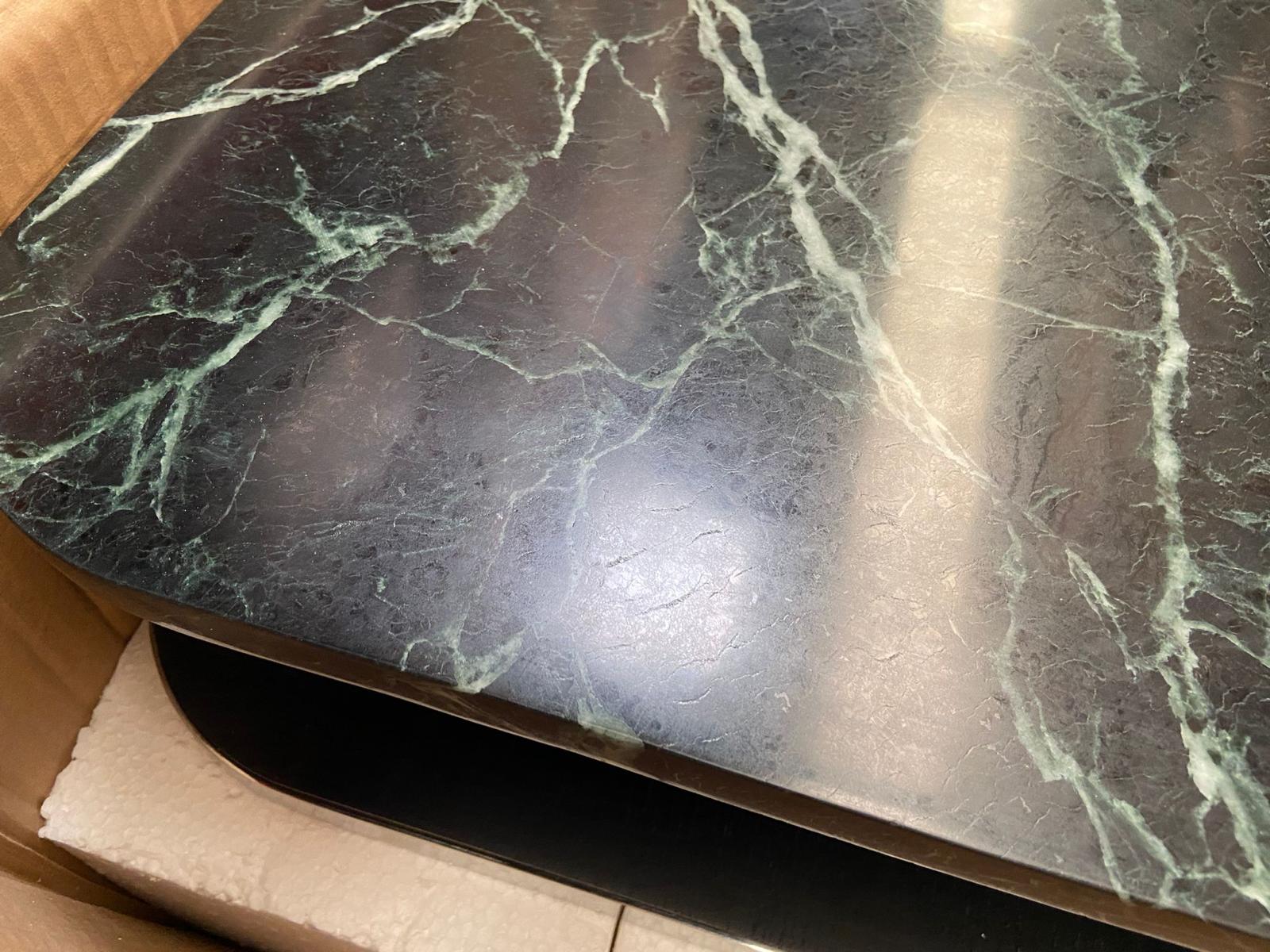 Table lounge large marbre vert inox Red Edition