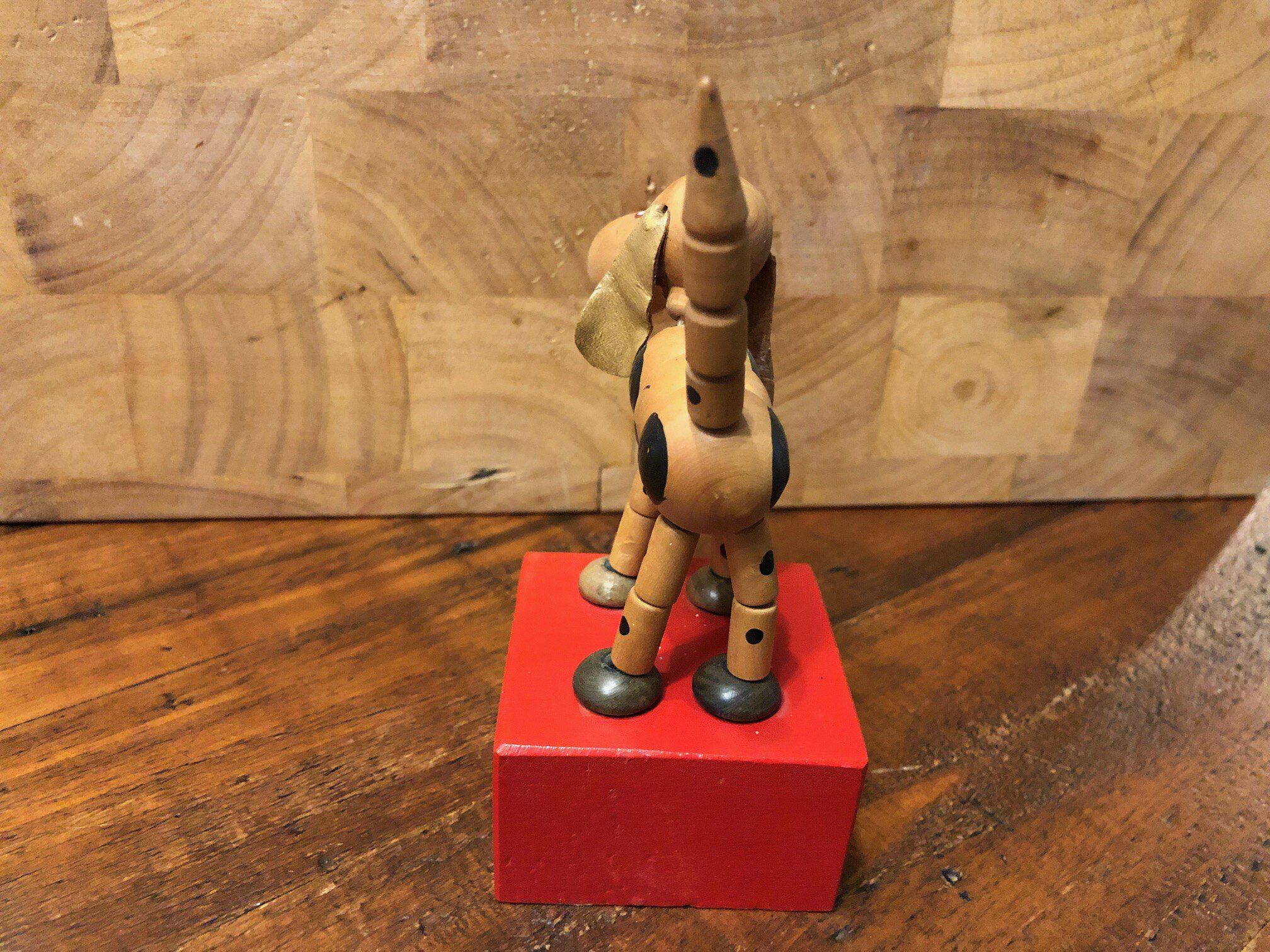 Wakouwa articulated wooden dog  40