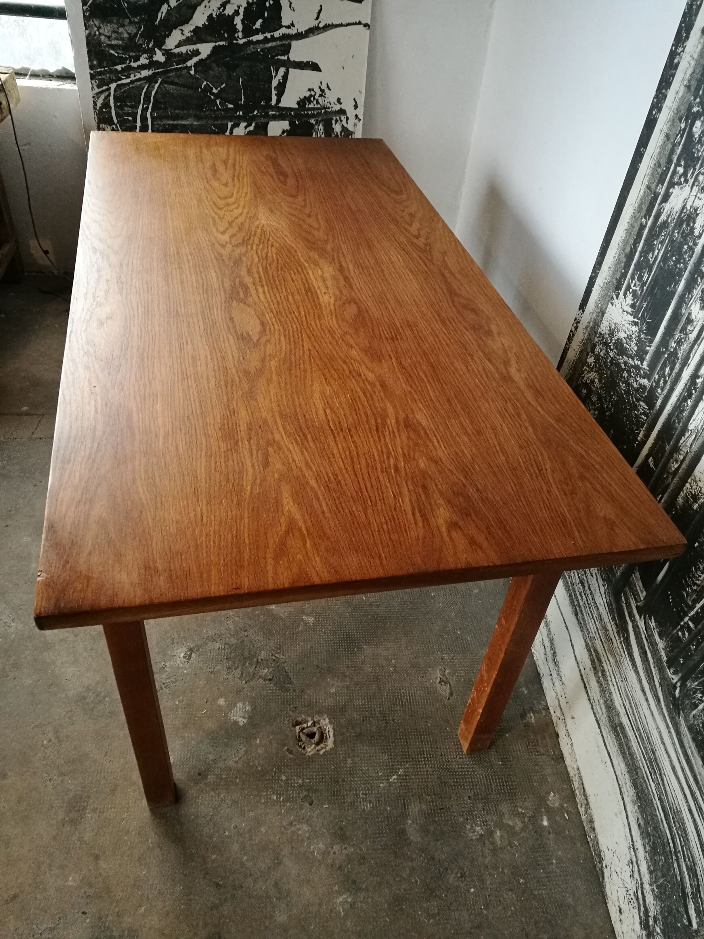 Oak wood farm table