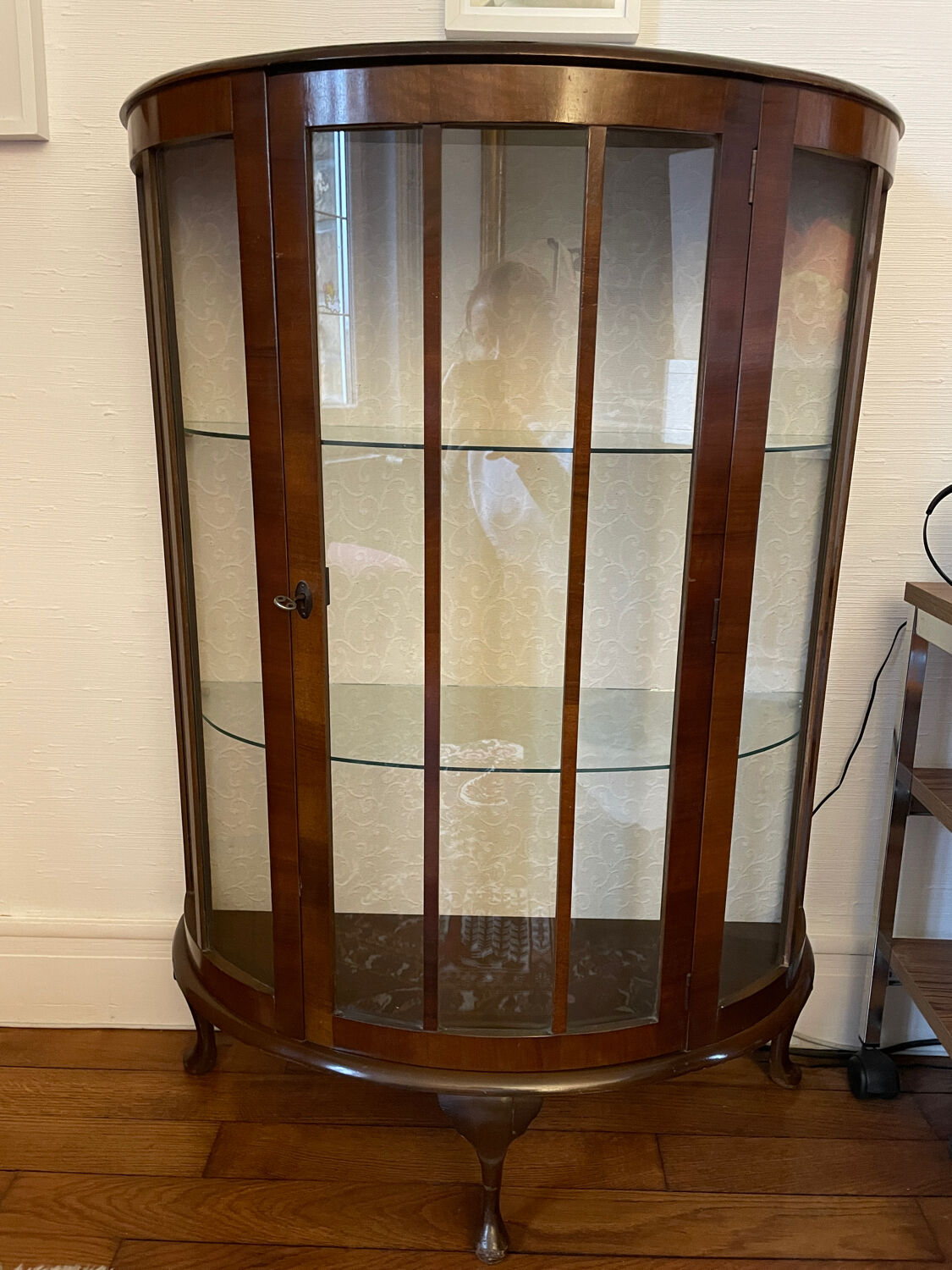 Chippendale-style English-style display case