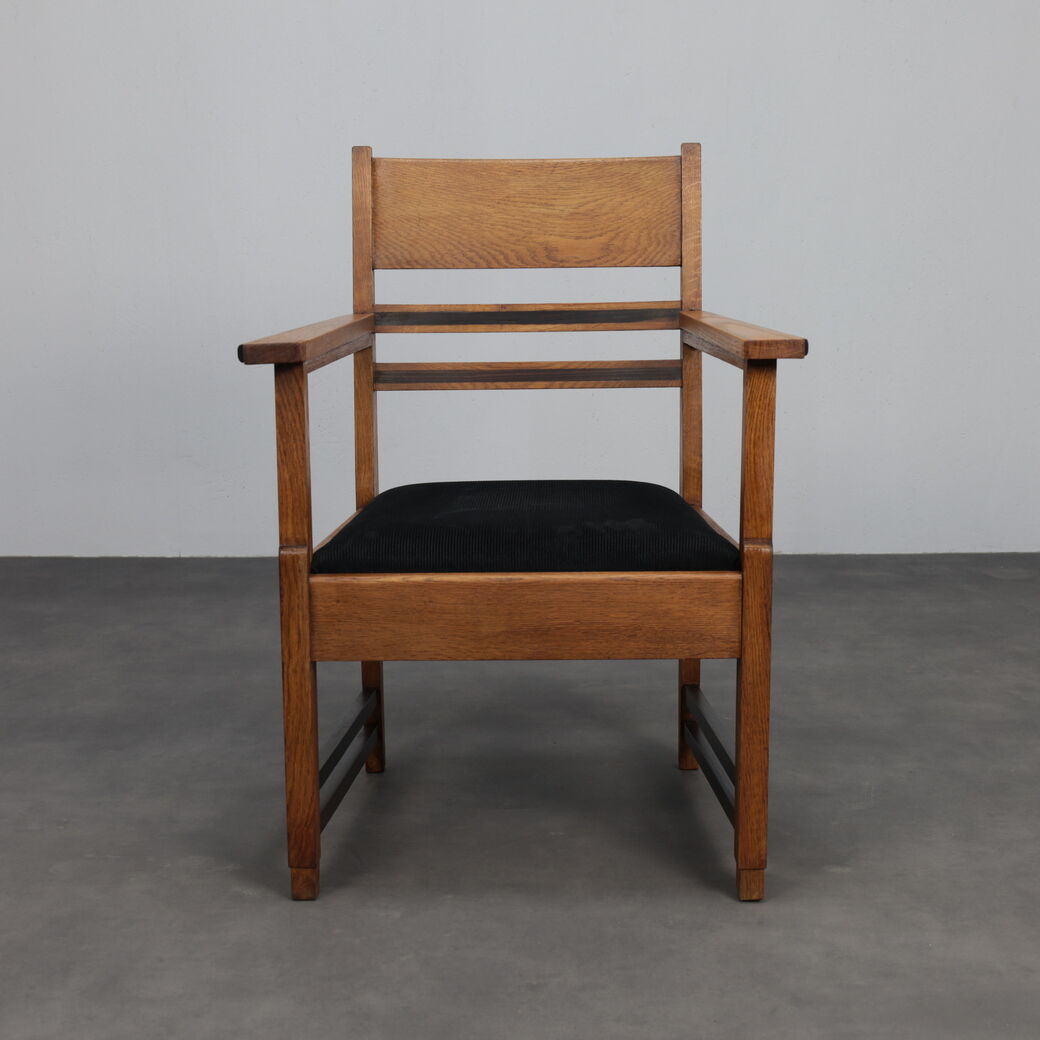 Refined pair of Art Deco armchairs in oak and Coromandel, attributed to L.O.V. Oosterbeek, 1930s