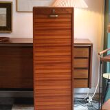 Meuble classeur à rideau en placage de teck des années 1970