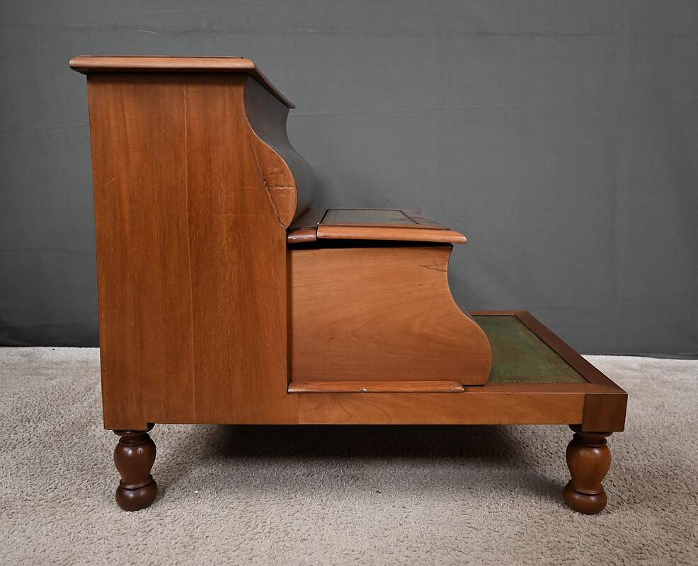 Victorian Library Step Stool in Mahogany, England – 2nd half of the 19th century