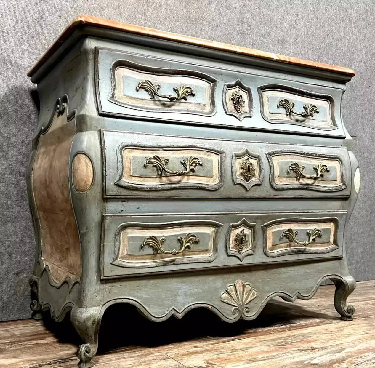 Curved tomb commode in Louis XV style, painted.