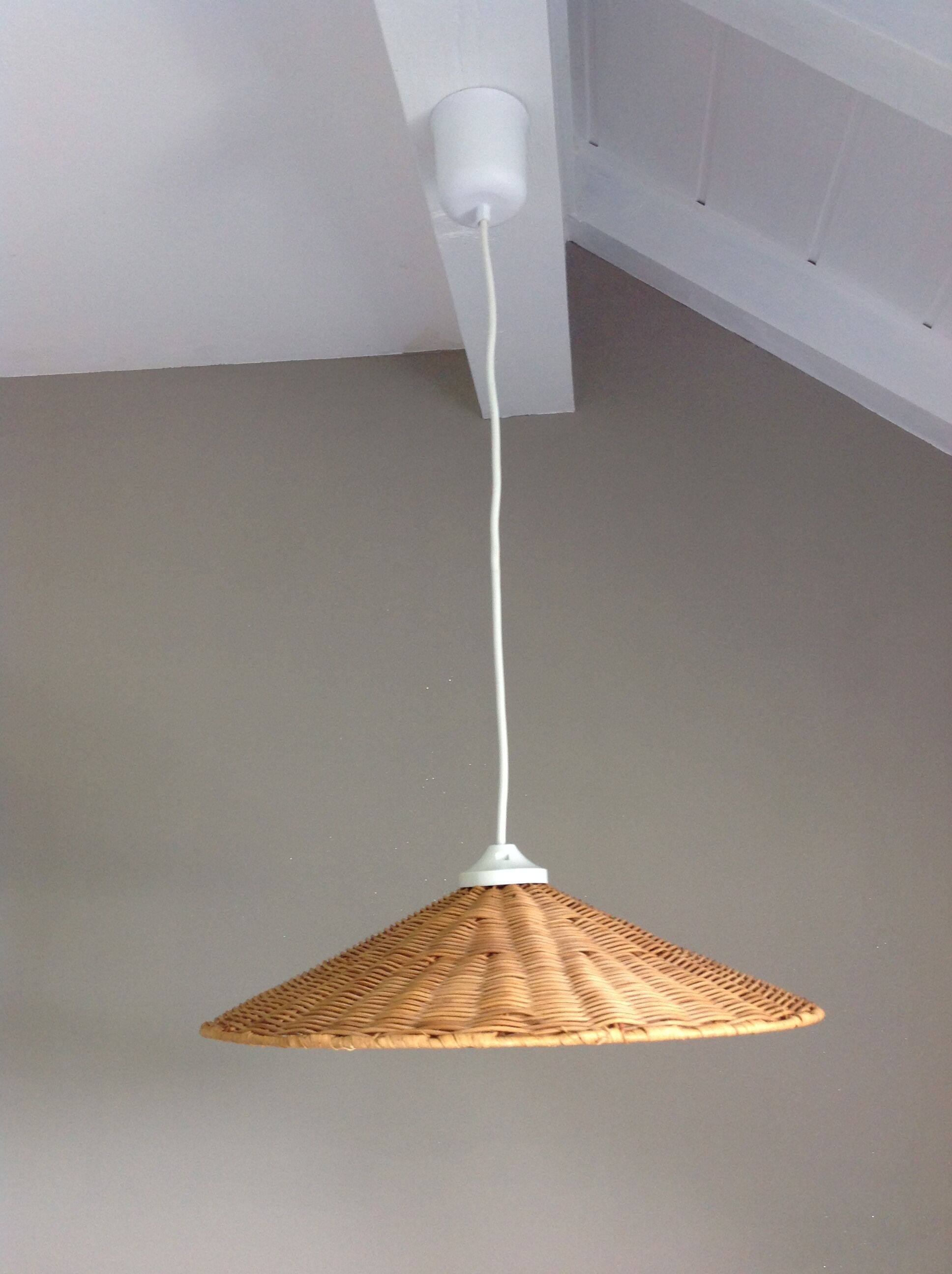 Vintage wicker hanging lamp