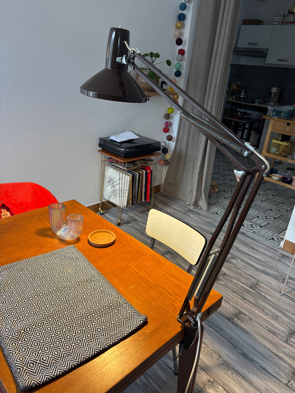 Ledu architect's lamp