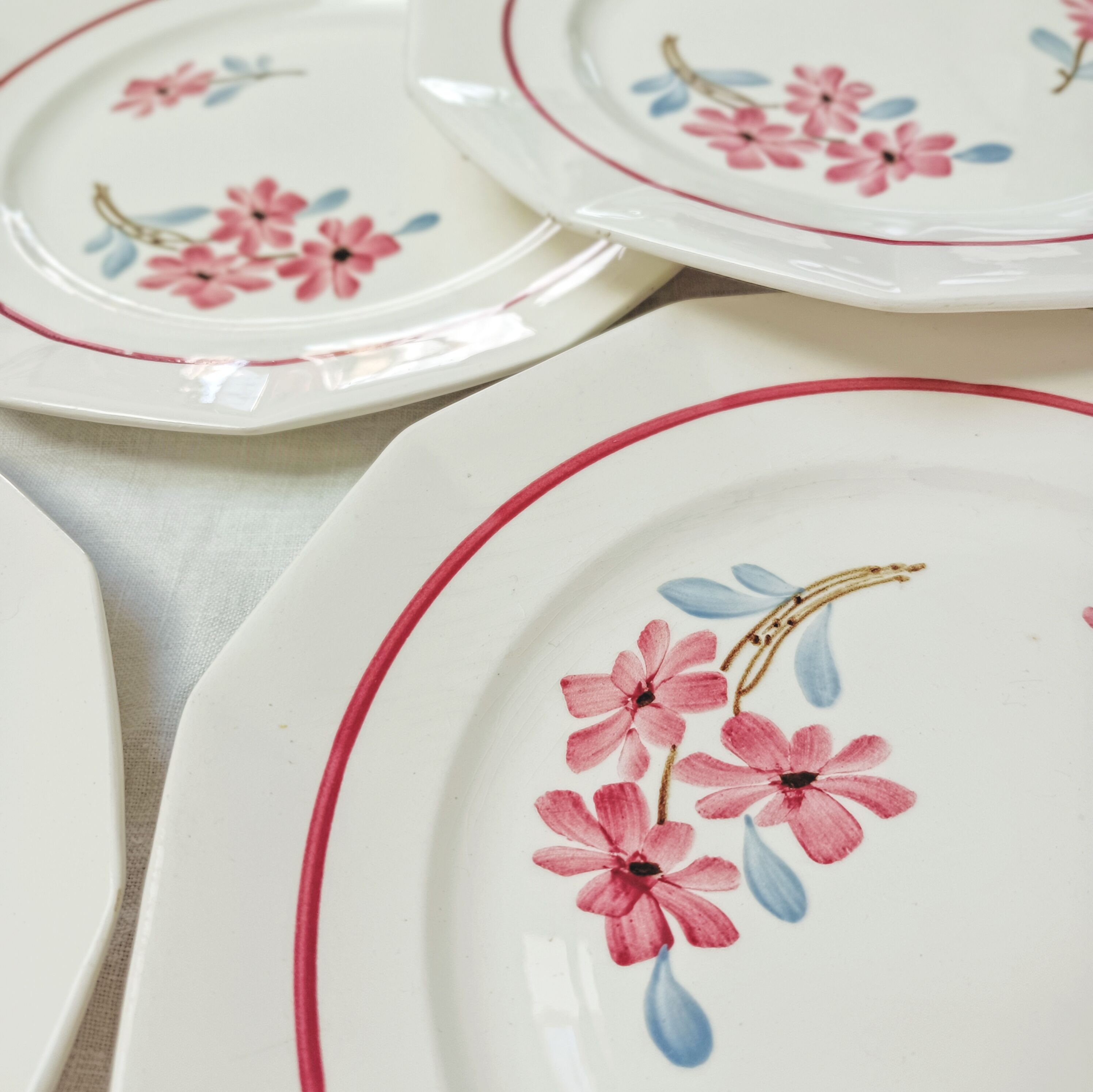 7 flat plates St-Amand Ceranord