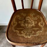 Bistro chair in curved beech and embossed seat