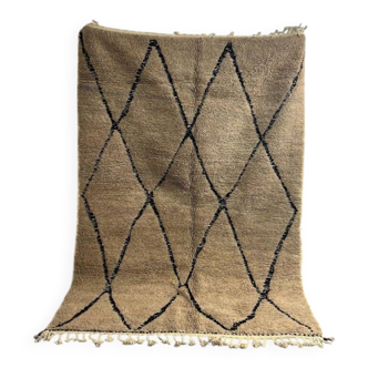 Moroccan wool rug 250cm x 150cm
