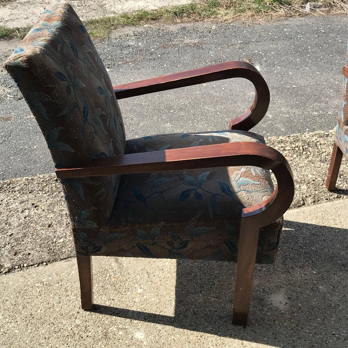 Paire de fauteuils Art Déco marron en noyer massif, tissu à motif multicolore, Budapest 1930s
