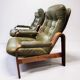 Ensemble de 2 fauteuils de salon vert olive – Göte Möbler, Suède, années 1970