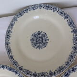 3 flat plates from Gien, Montmorency model