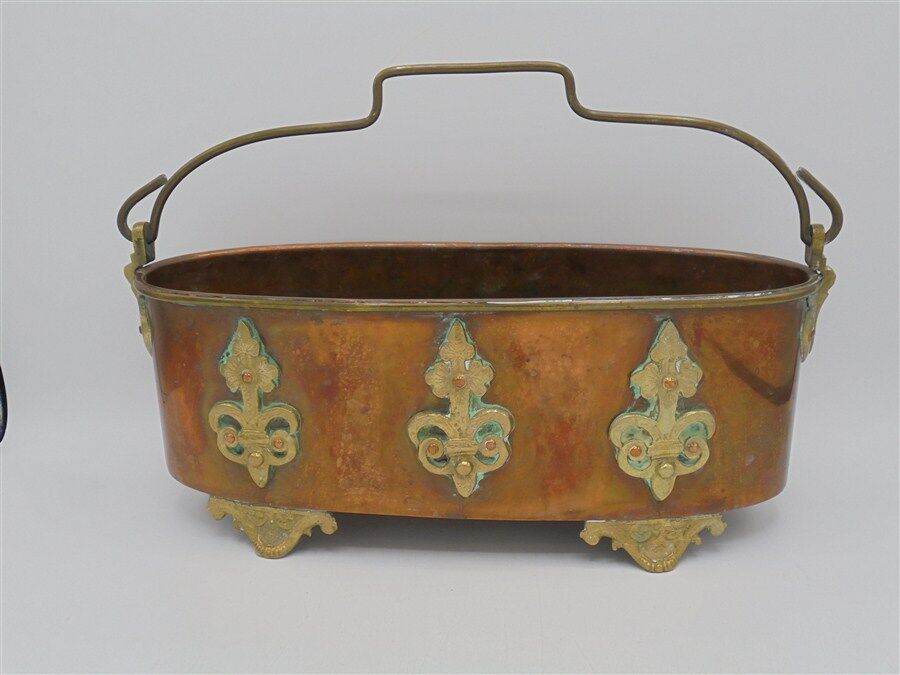 Planter in copper