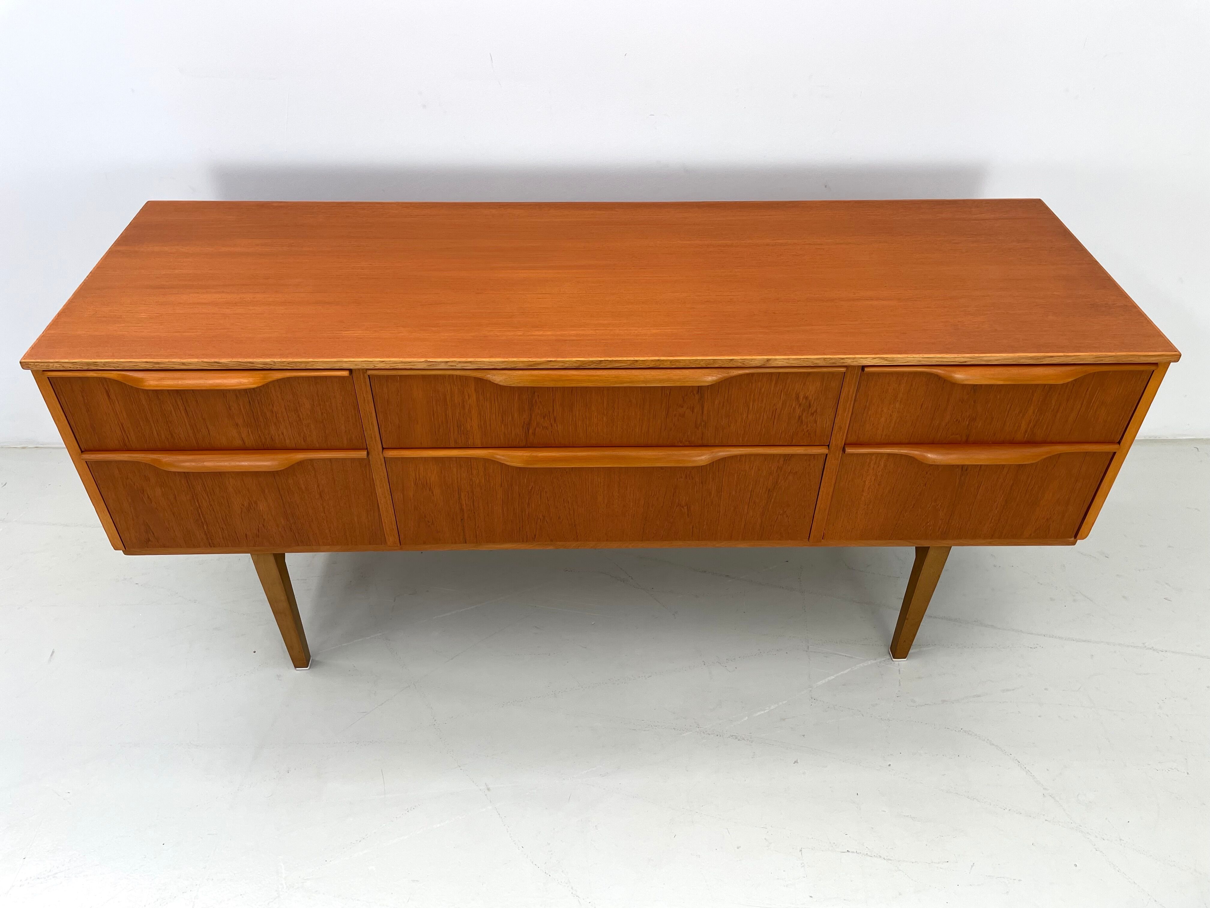 Vintage Austinsuite sideboard 1960's
