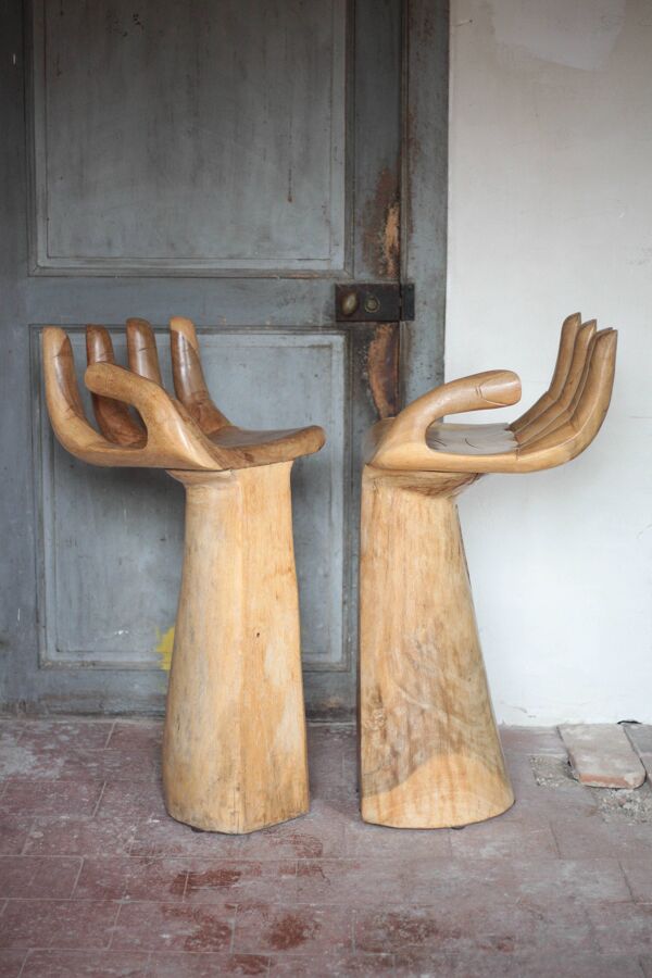 Paire de chaises bois forme main, tabouret de bar bois, chaise bois, chaise