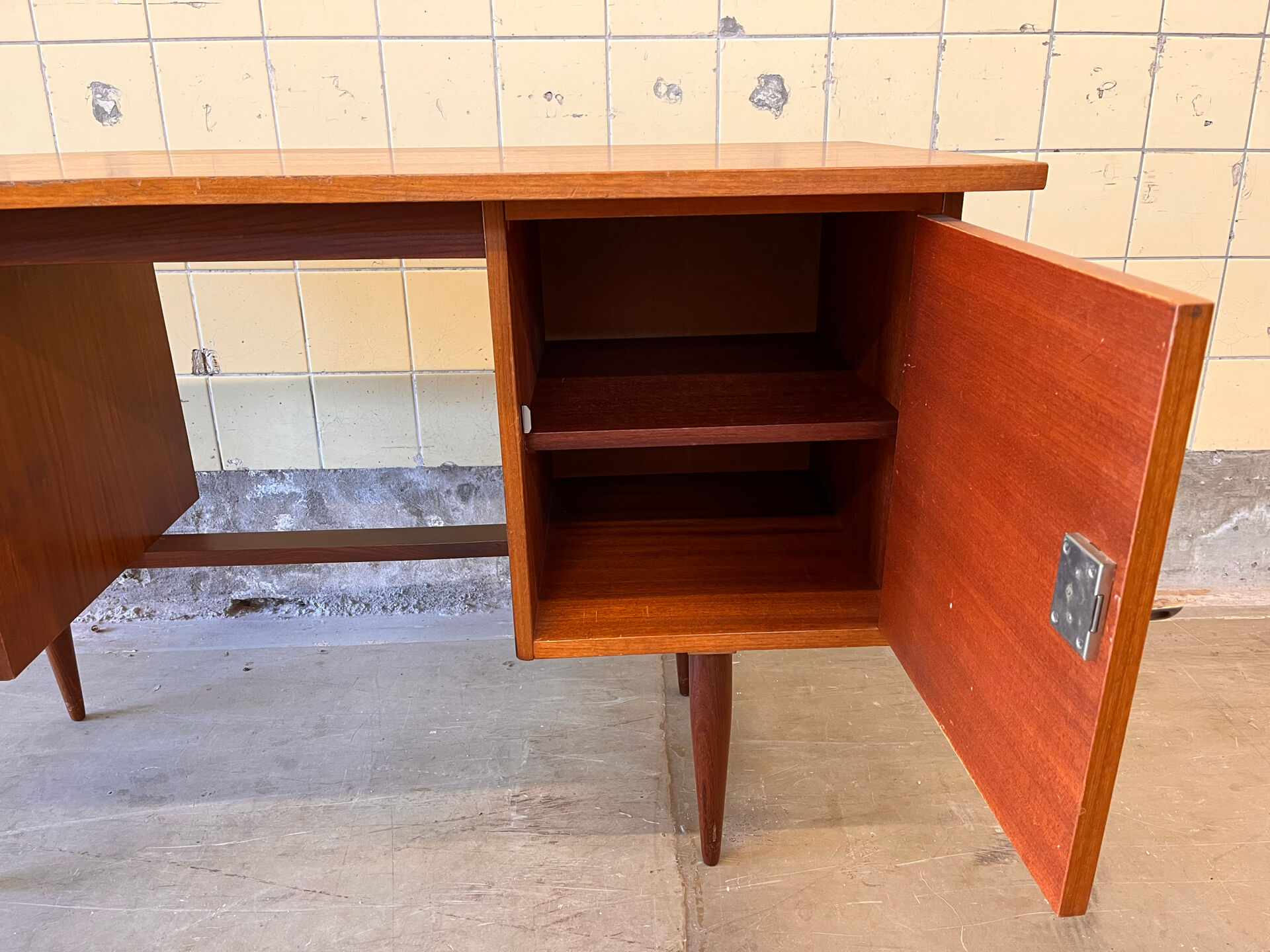 Bureau en teck vintage