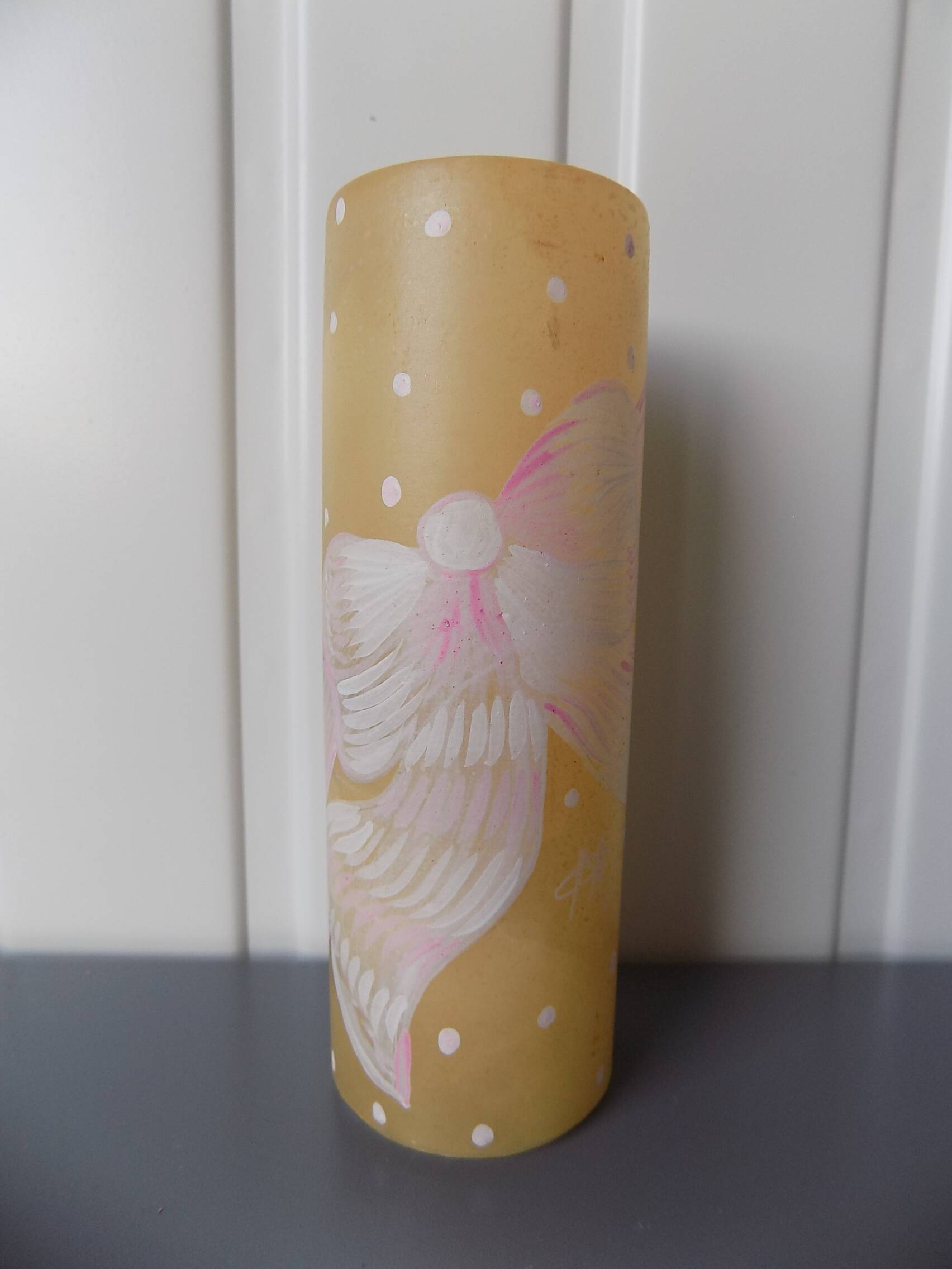 Marble vase with signature (14cm)