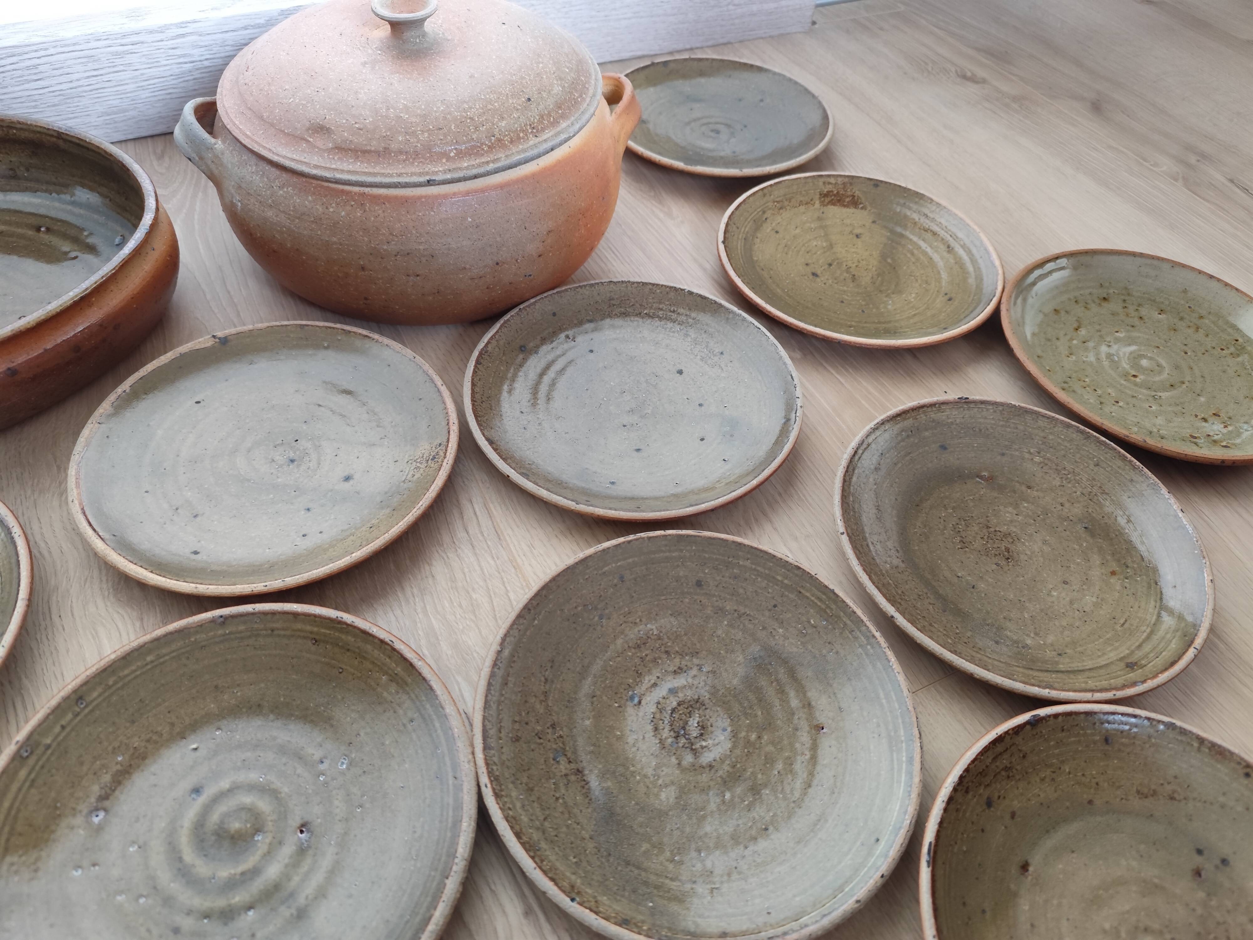 Antique stamped stoneware artisan service