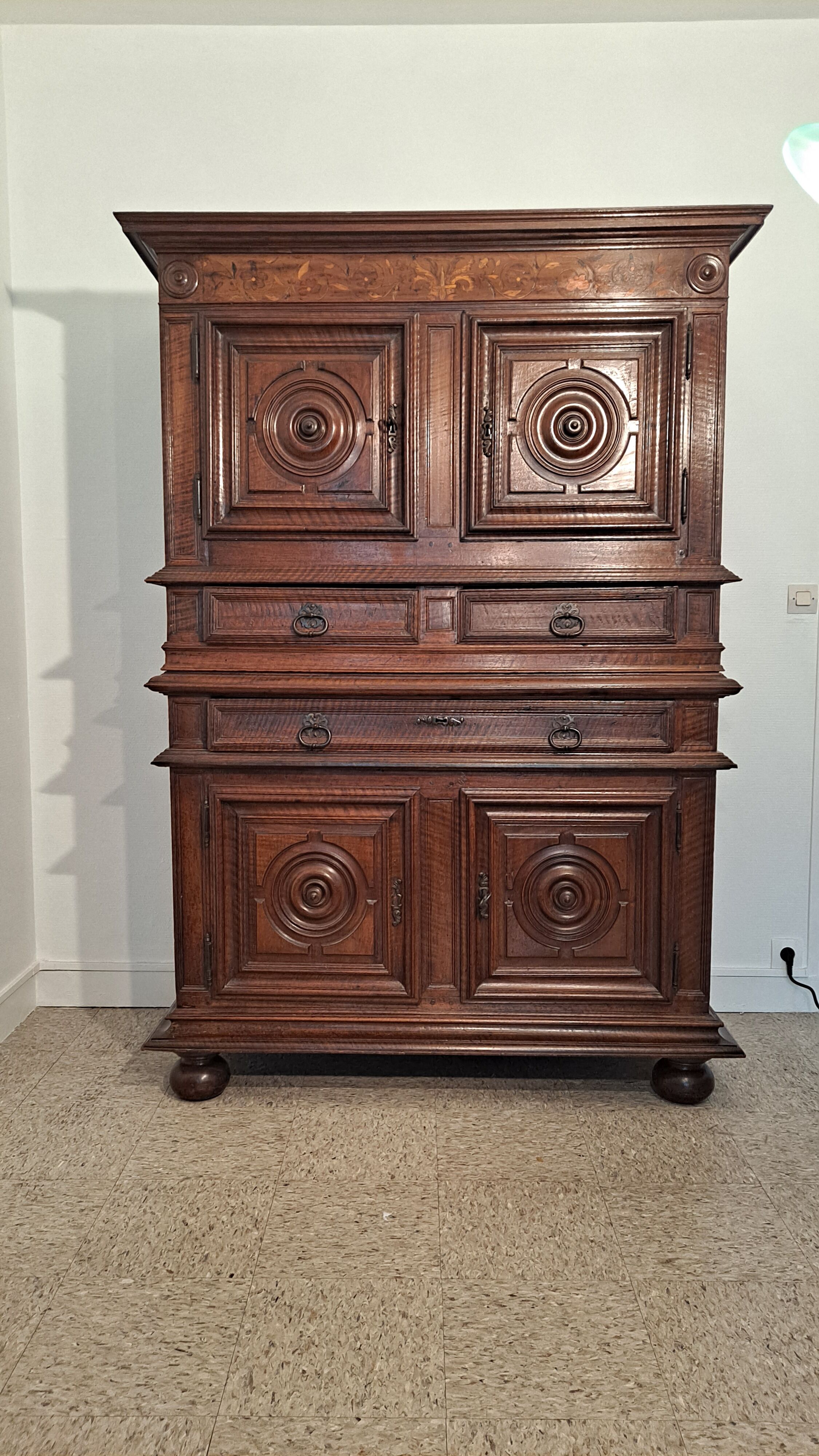Double-body sideboard