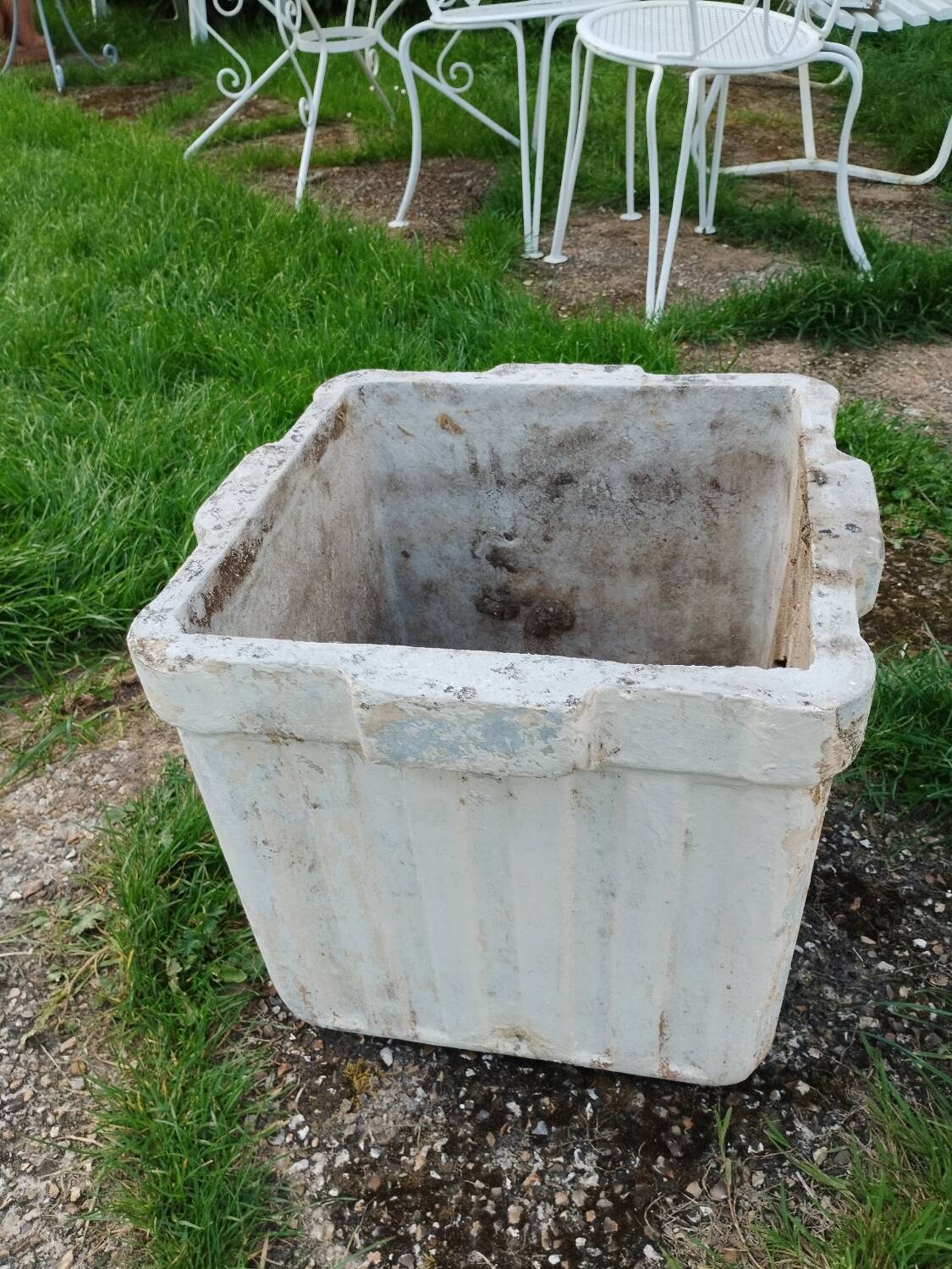 Pair of old Medici planters