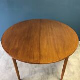 Vintage expandable round table