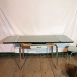 Formica table and its two chairs
