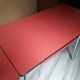 Table en formica rouge vintage