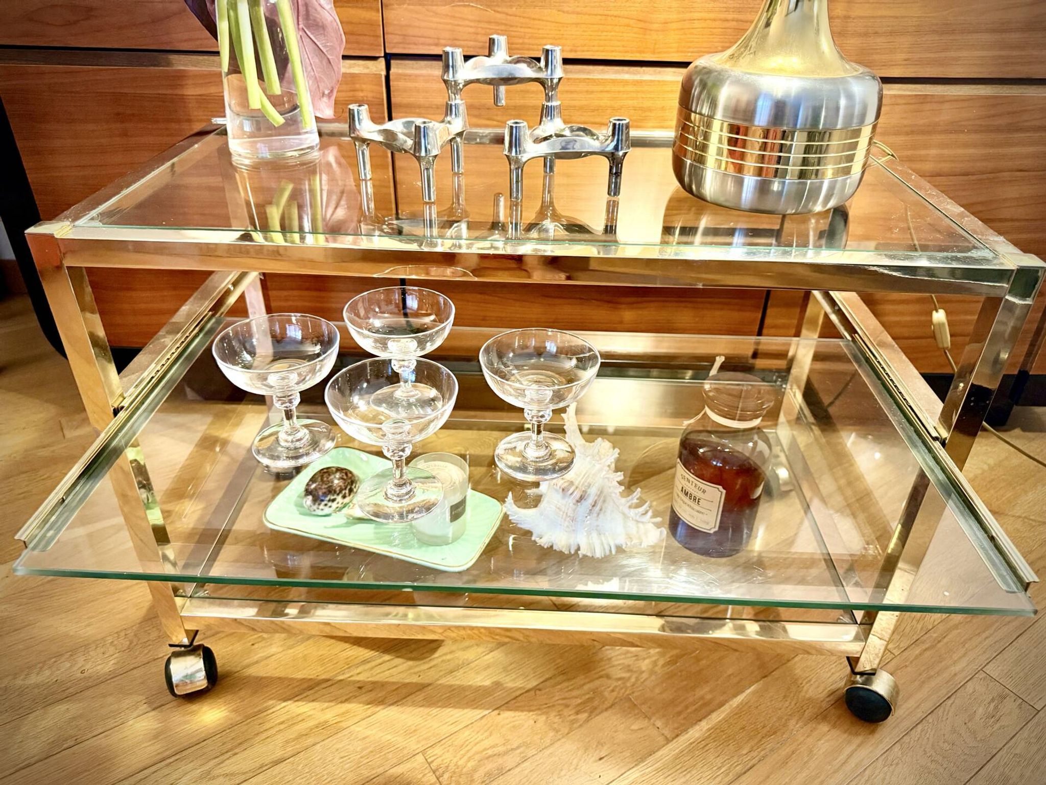 Titre  Desserte Hollywood Regency chrome & verre – années 70