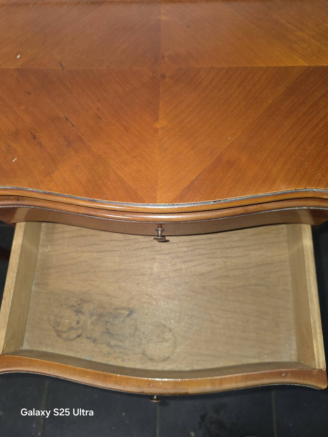 Pair of Louis XV style bedside tables in cherry wood marquetry.