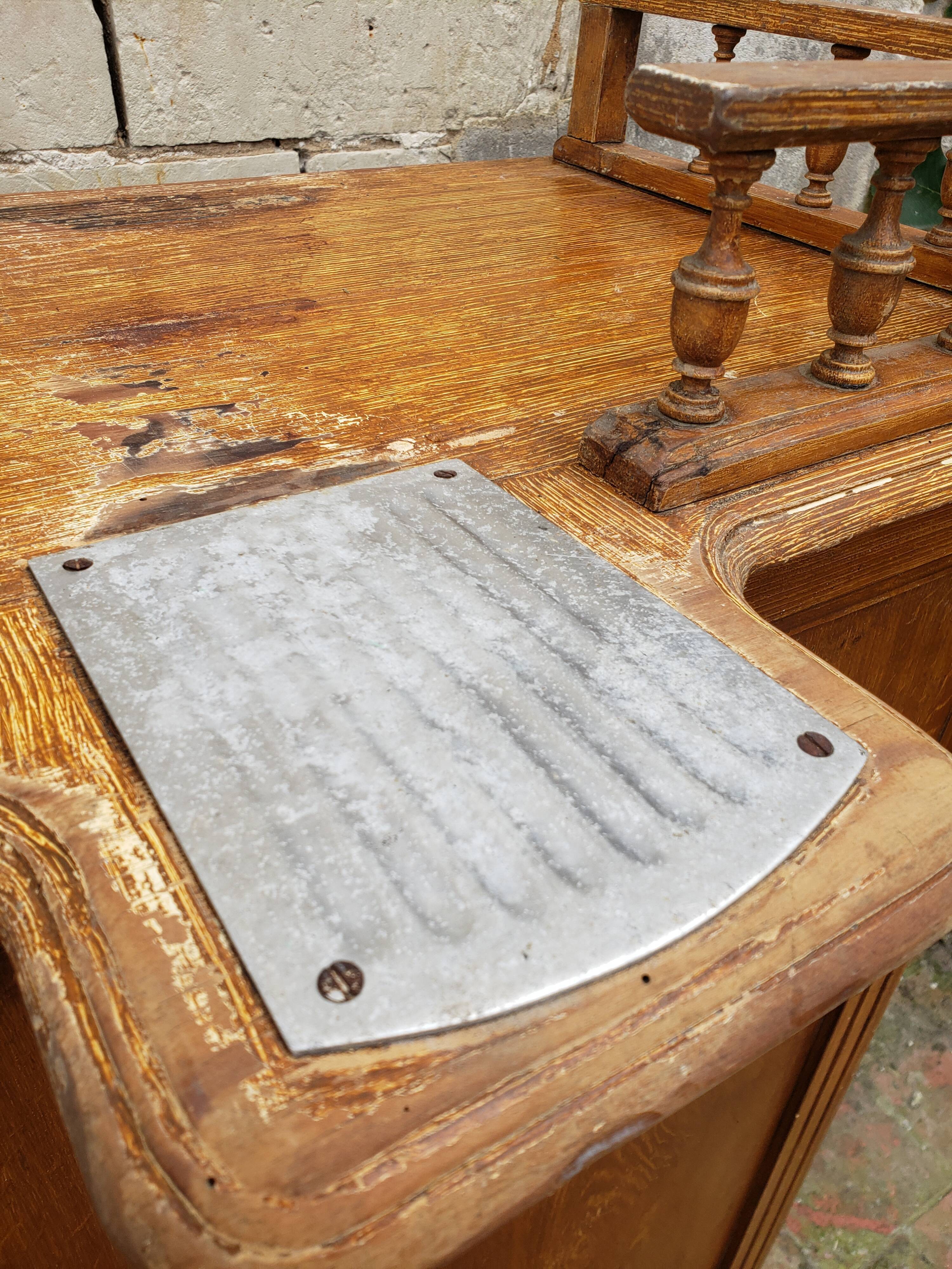 Counter box store furniture store 1900