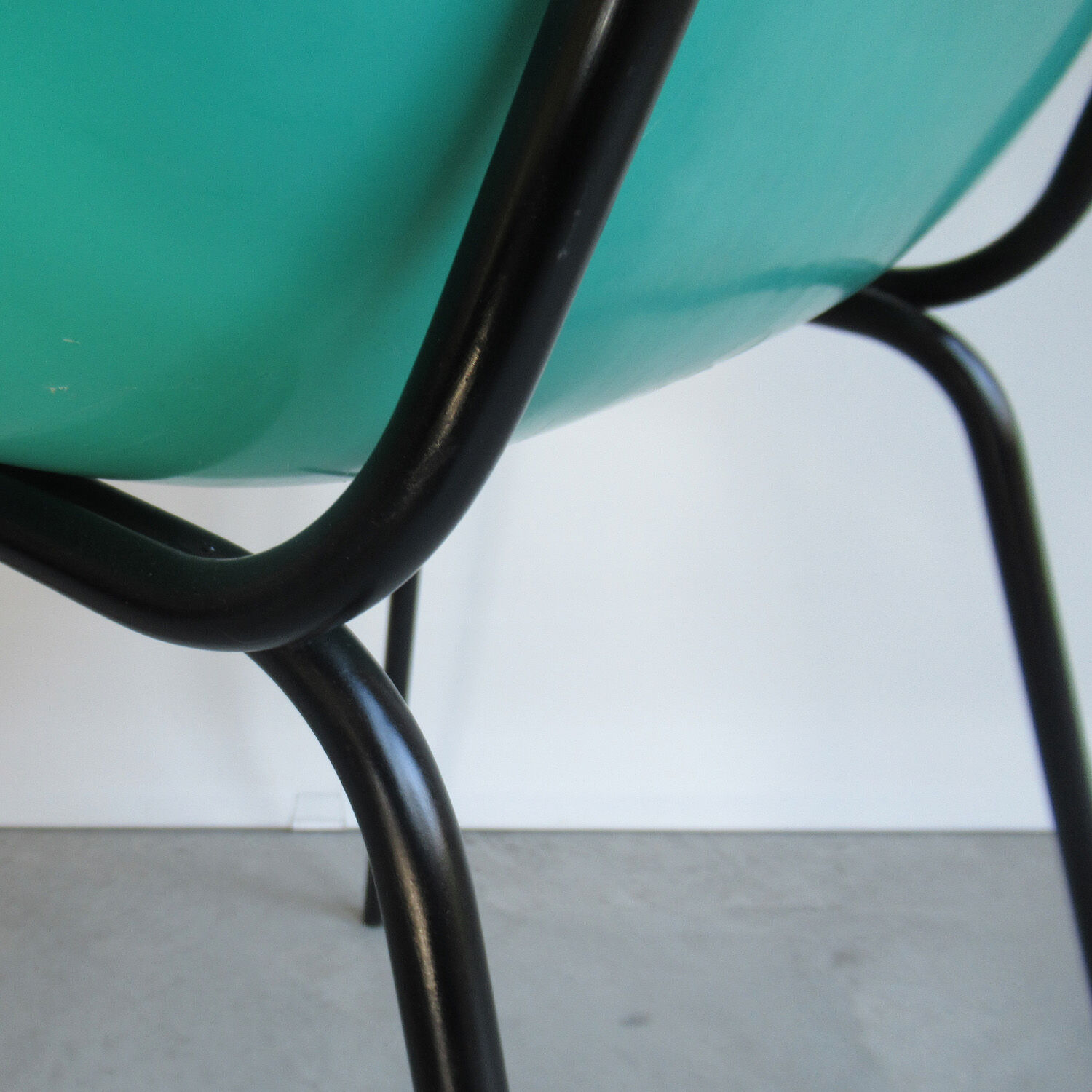 Shell chair Pierre Guariche for Meurop , 1961
