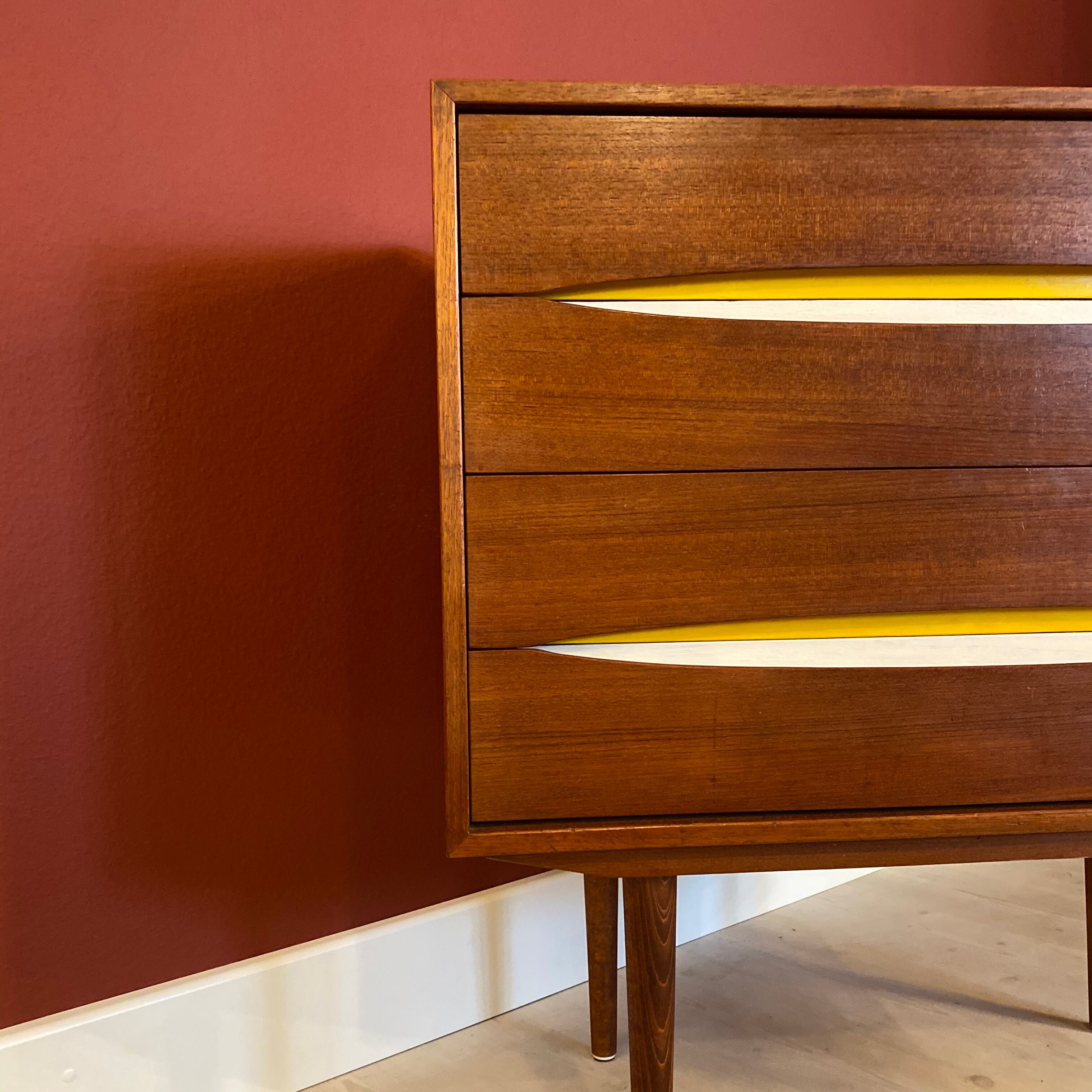 Danish chest of drawers in teak, 1960s