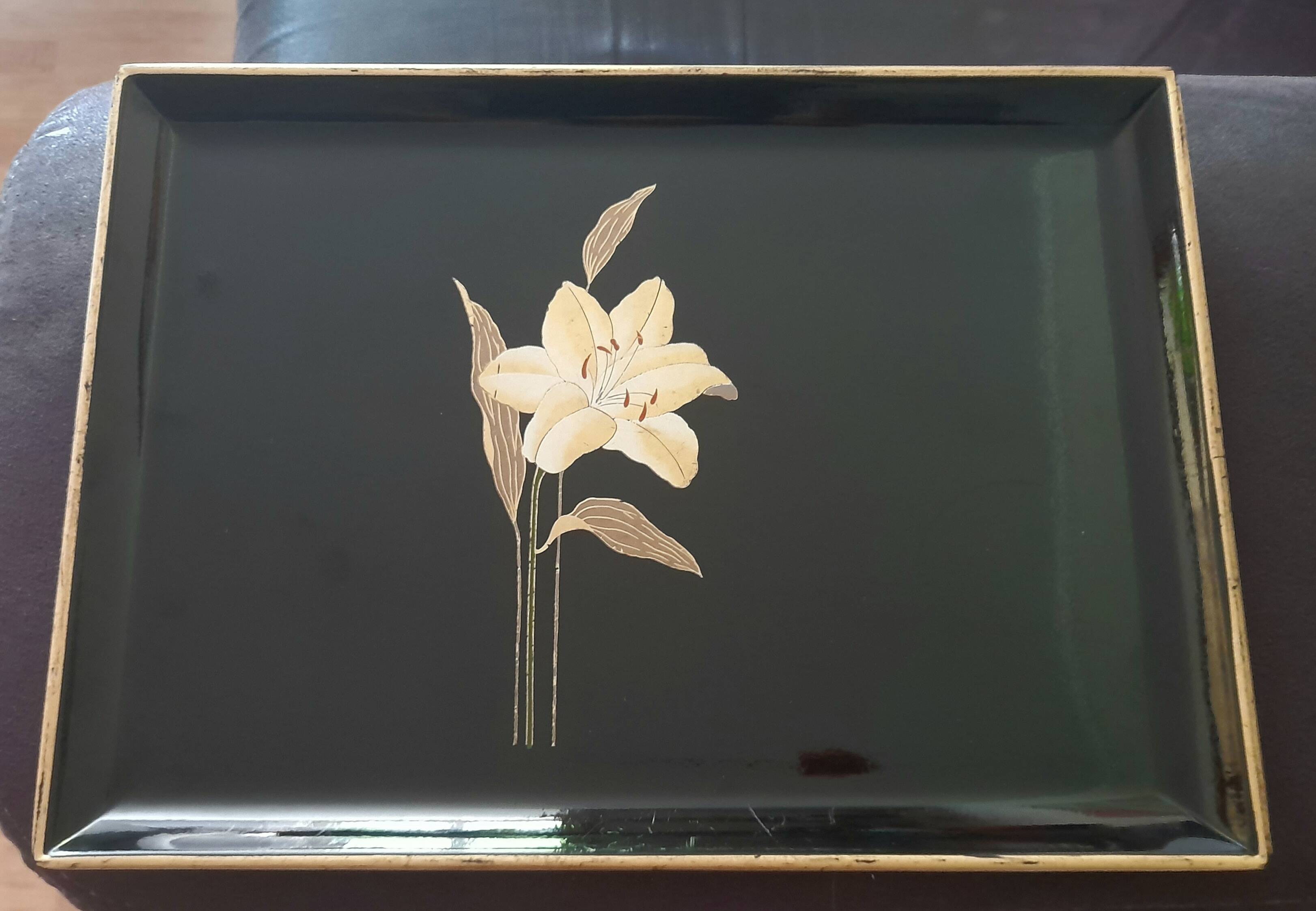 Vintage black lacquered tray - Melarti
