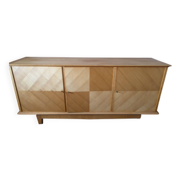 Modernist enfilade with a checkerboard pattern in light wood and mahogany marquetry,
