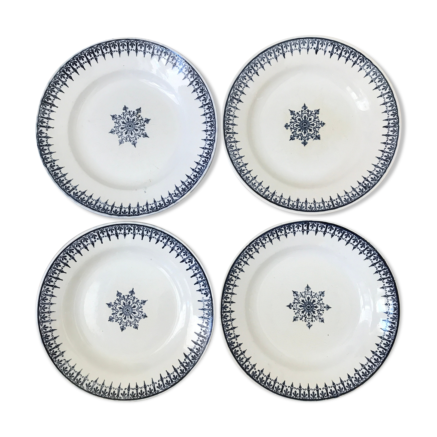 Series of 4 flat plates terre de fer model "primax"