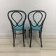 Lot de deux chaises relookées noir mat et velours curaçao