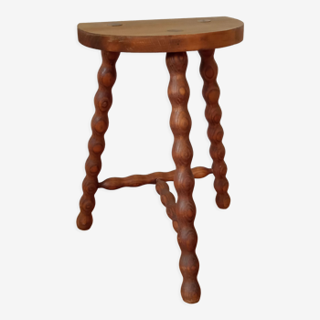 Tabouret tripode pieds perlés