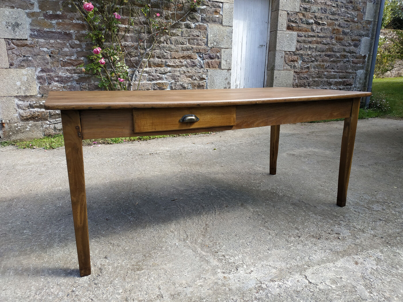 Farm table