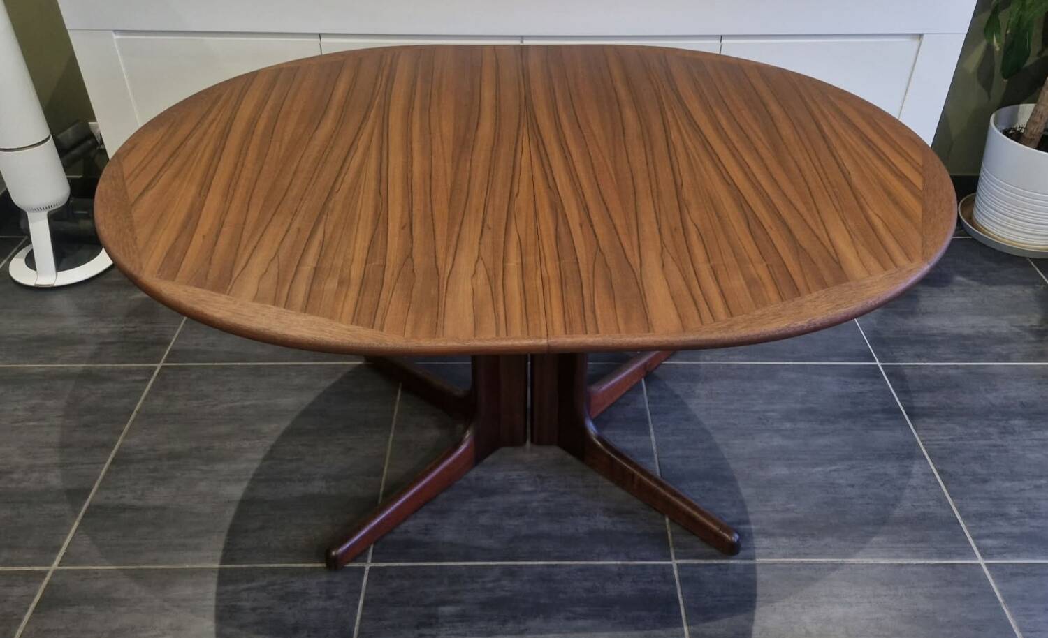 Extendable table Niels Otto Moller, 1960s