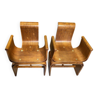 Chaises en bois courbé au design tulipe