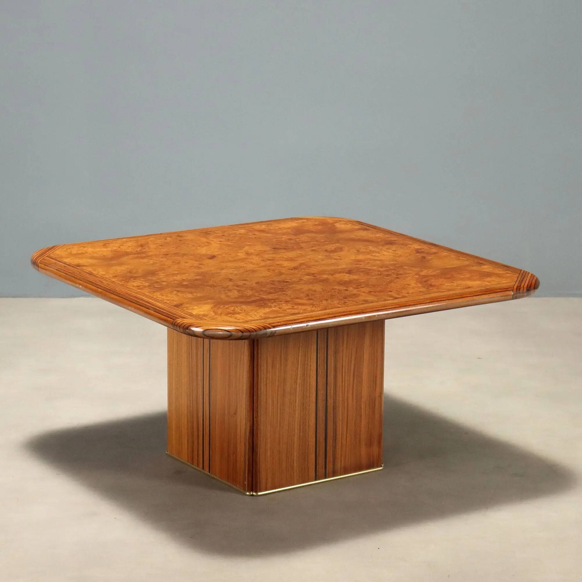 Vintage coffee table Maxalto Artona, designed by Afra and Tobia Scarpa.