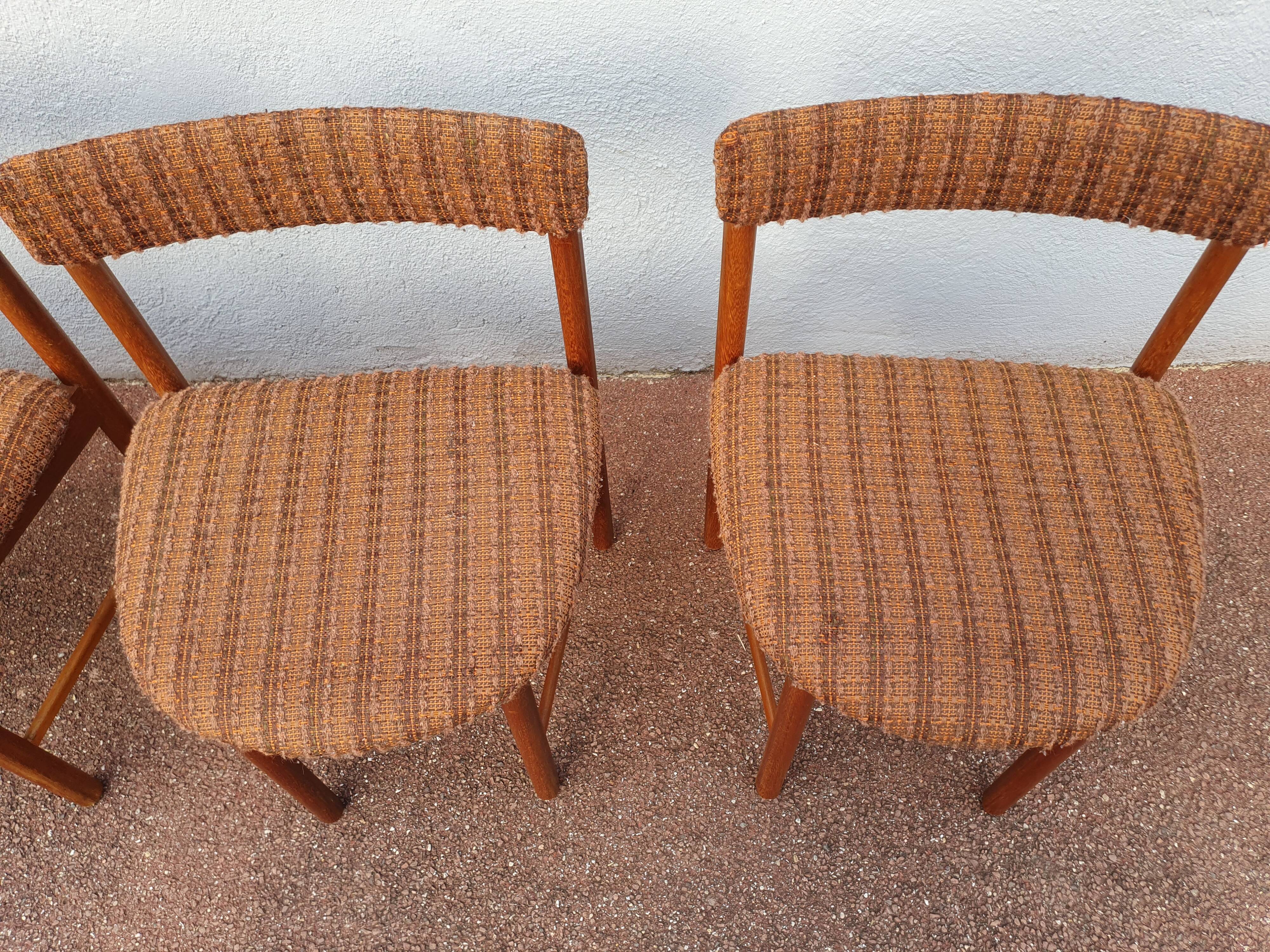 VINTAGE CHAIRS