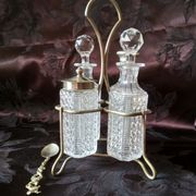 Former table servant, 4 bottles for mustard vinegar oil and salt, oil and vinegar maker