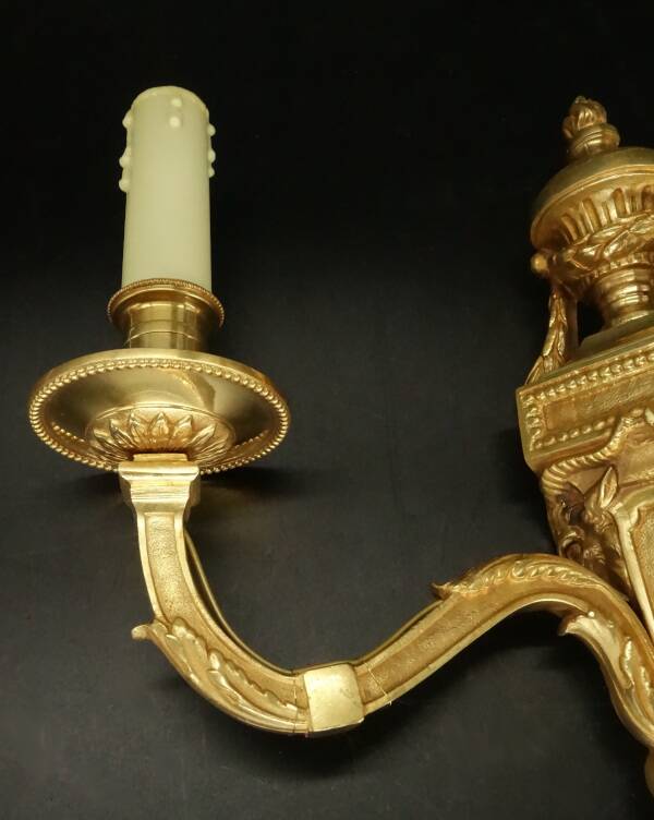 Pair of large wall lights, ram's heads, Louis XVI style - gilded bronze