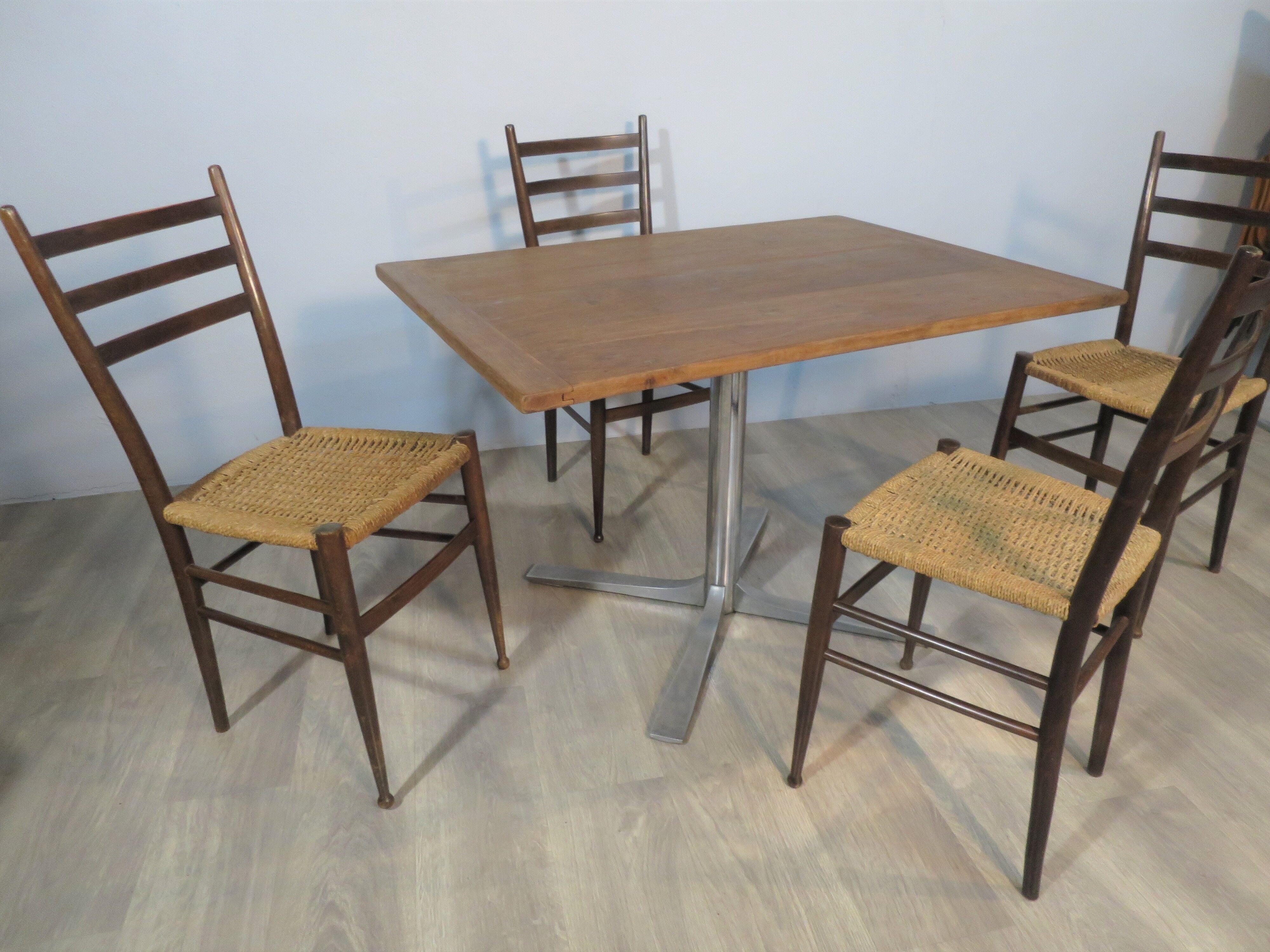 Suite of 4 vintage chairs