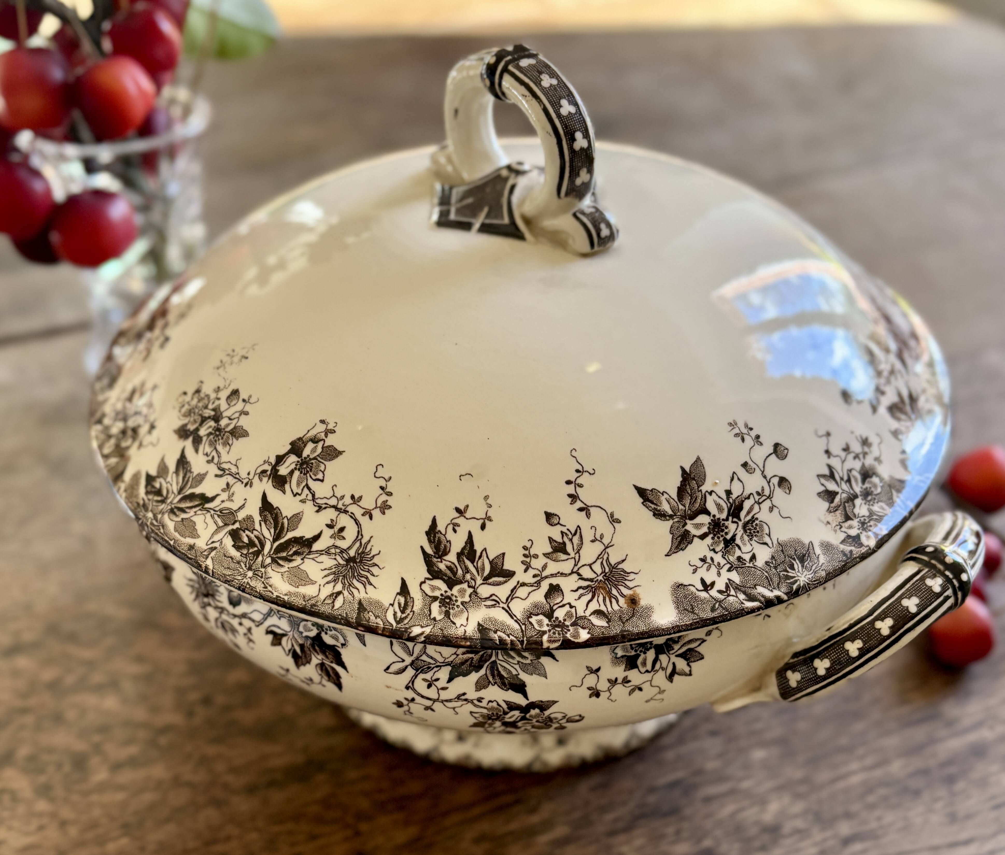 Antique ironstone soup tureen, Aplhand model from Sarreguemines
